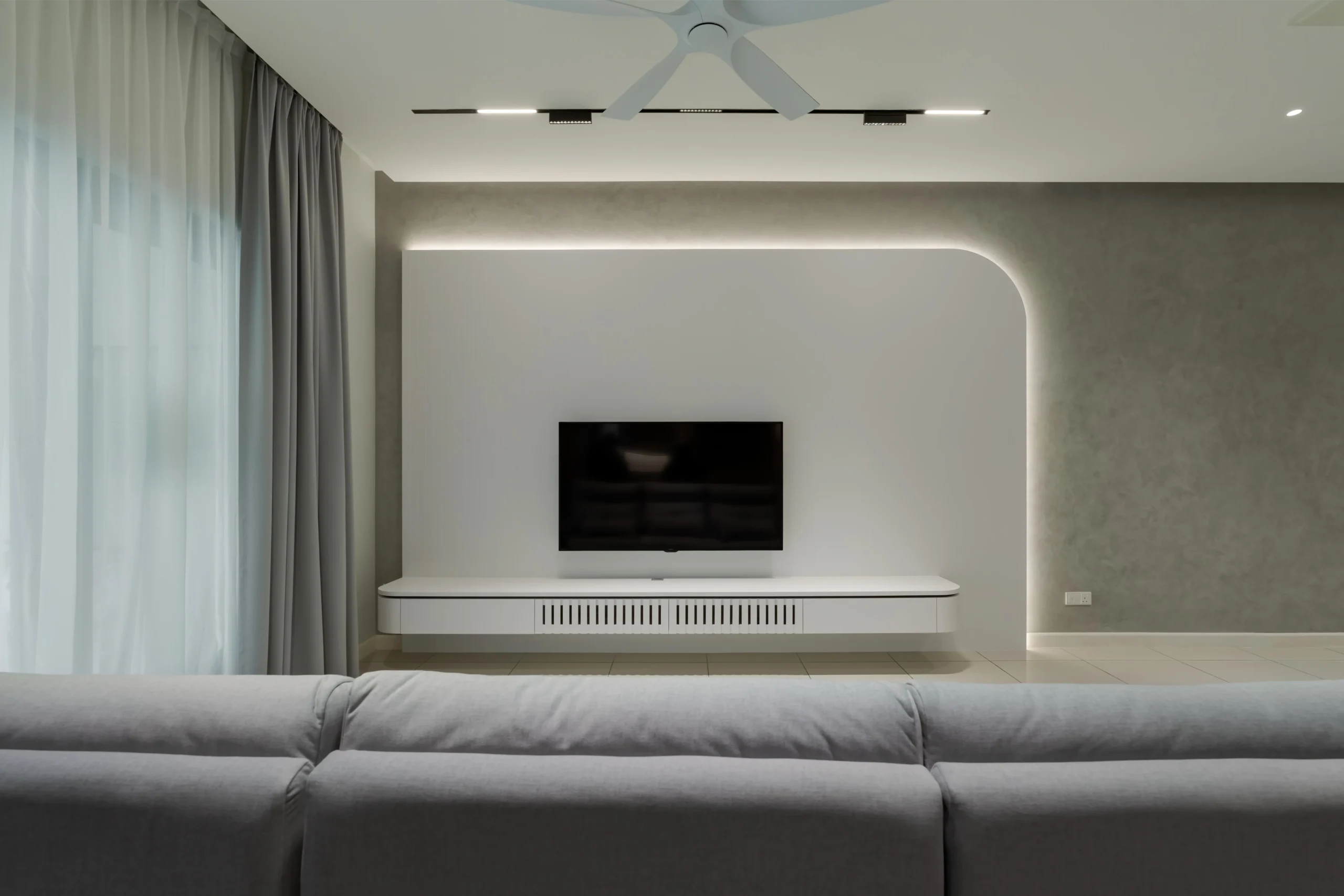 Transform Workspaces with Creative Office Design